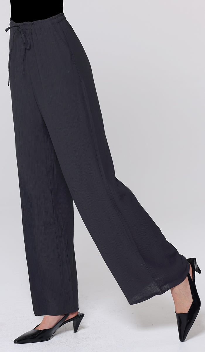 Lina Flowy Everyday Pants - Black | Modest pants | Artizara