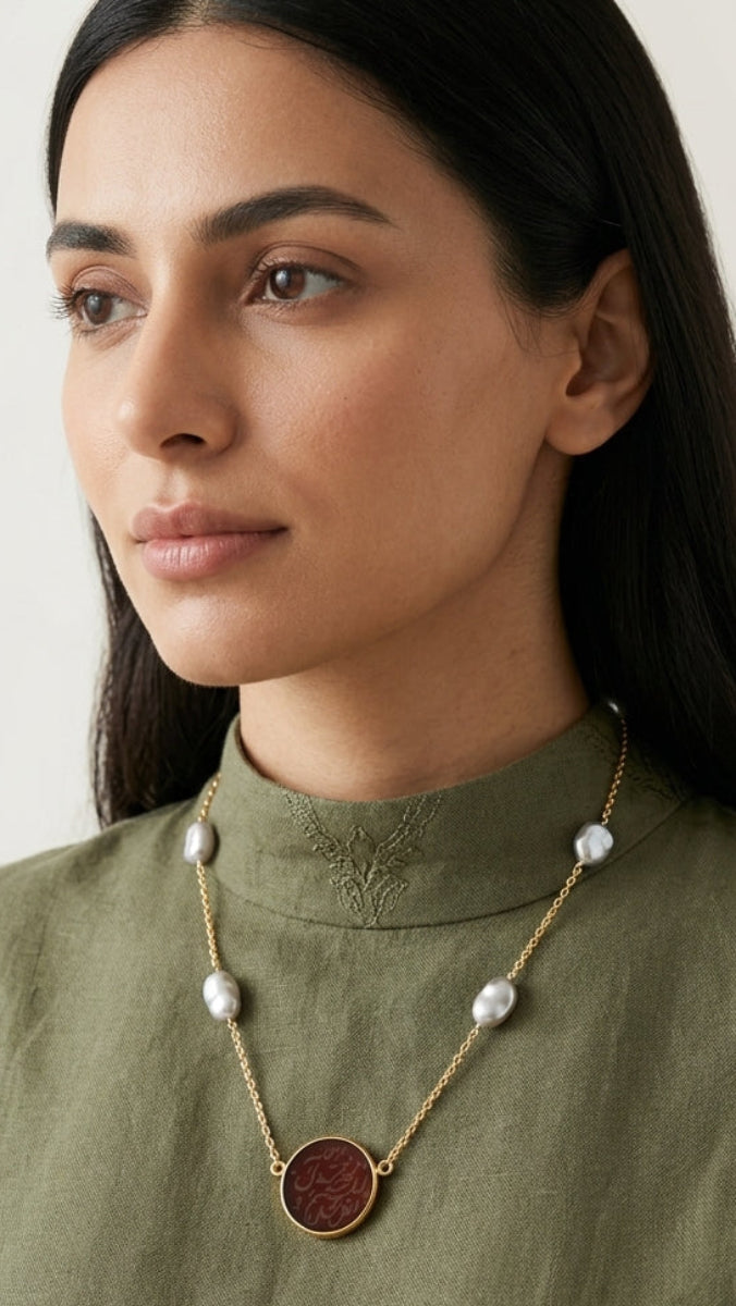 Collier Muhammed en argent sterling plaqué or gravé à la main avec perles grises et Aqeeq