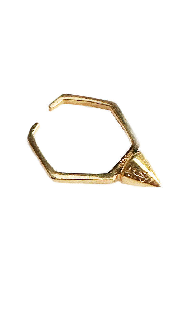 Marwa adjustable ring laying flat. 