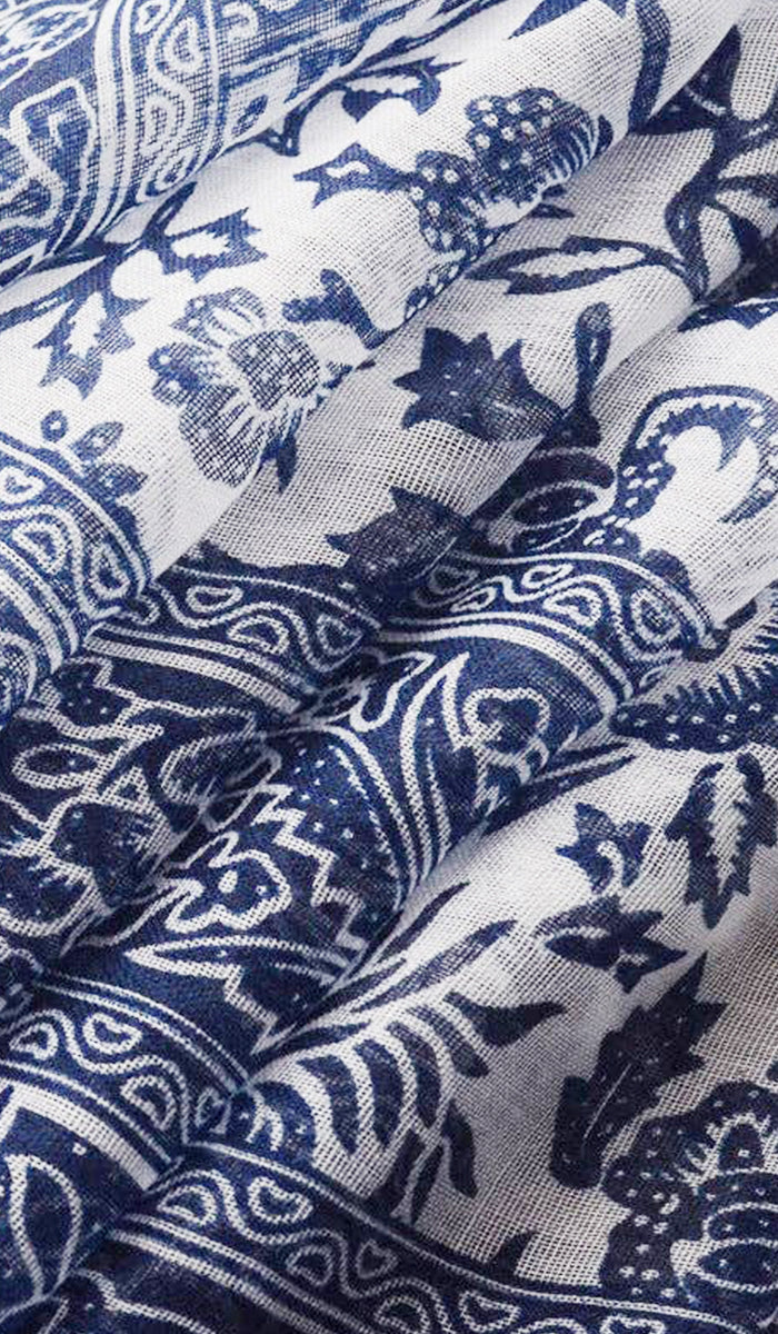 Up close pattern of Navy Blue/White cotton scarf. 