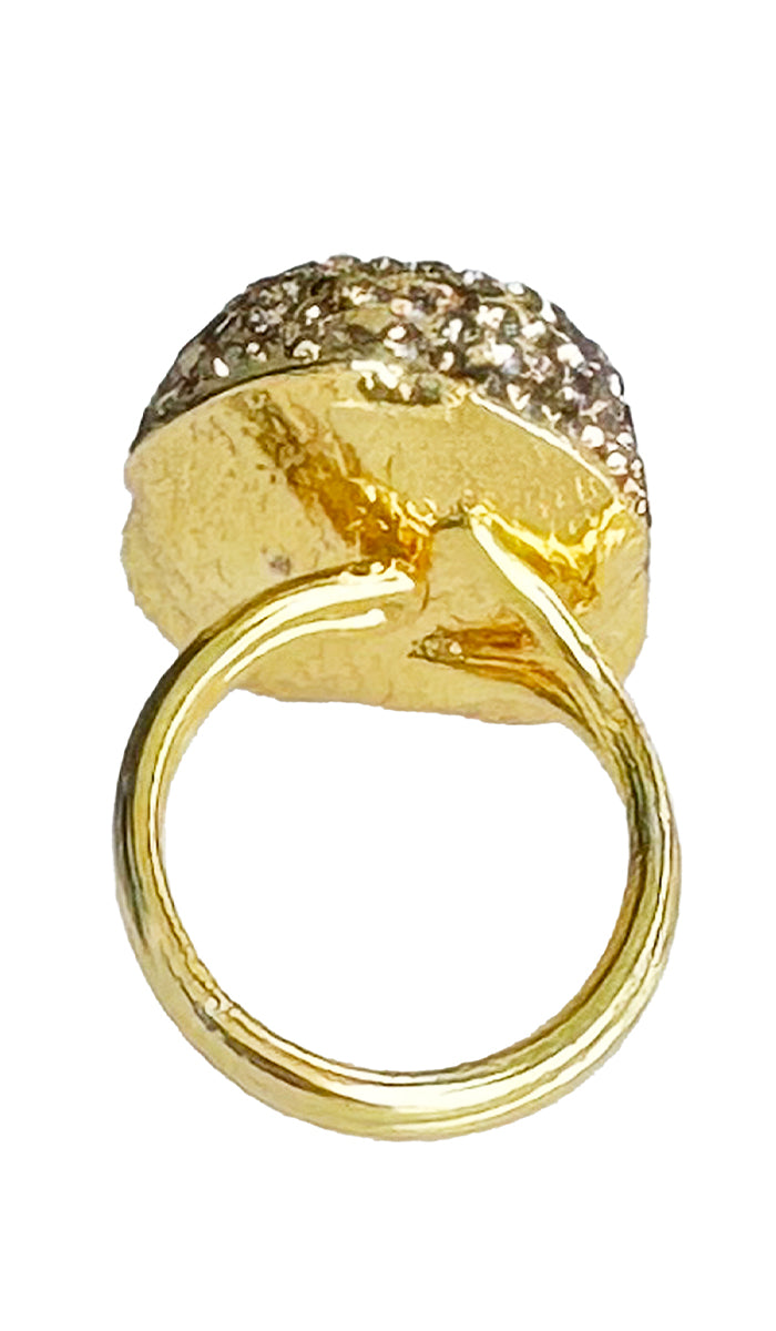 inside view of gold ring.