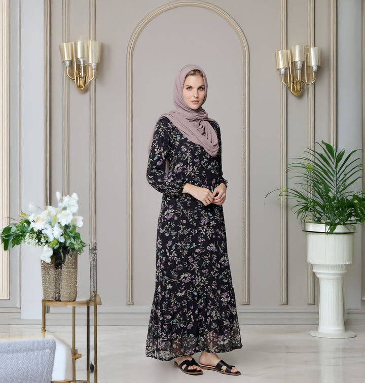 Robe longue longue modeste en mousseline de soie smockée Nadia - Noir