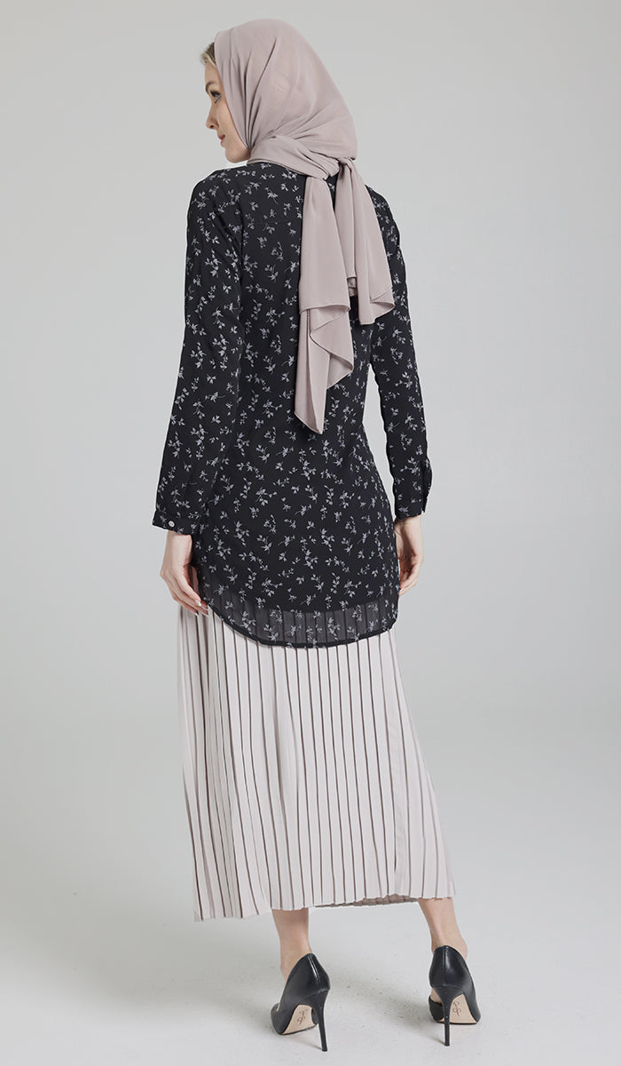 Back view of Marwa tunic in Black/Gray.