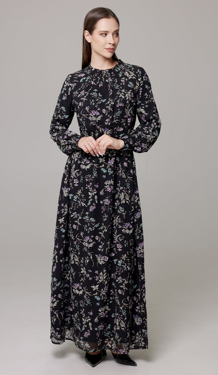Robe longue longue modeste en mousseline de soie smockée Nadia - Noir