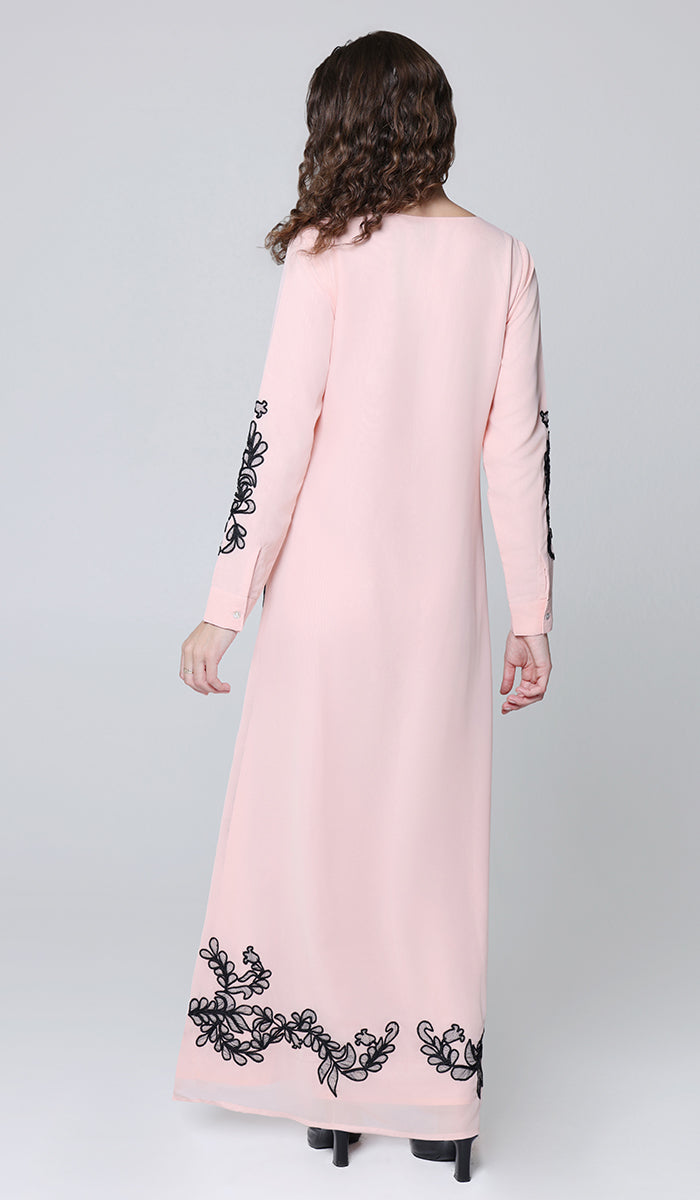 Robe longue longue modeste en mousseline de soie smockée Nadia - Noir
