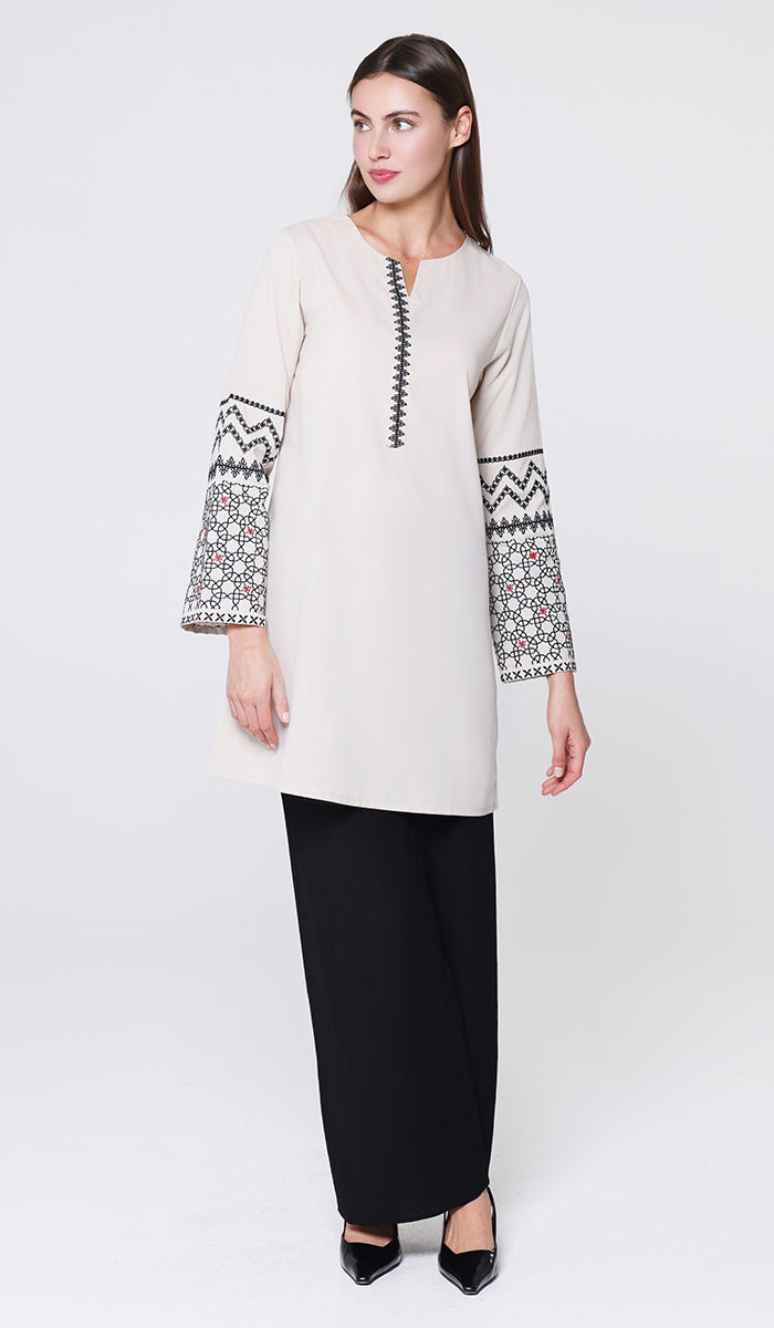 Tunique longue et modeste de tous les jours Parisa Mostly Cotton - Charbon - PRÉCOMMANDE (expédiée dans 2 semaines)