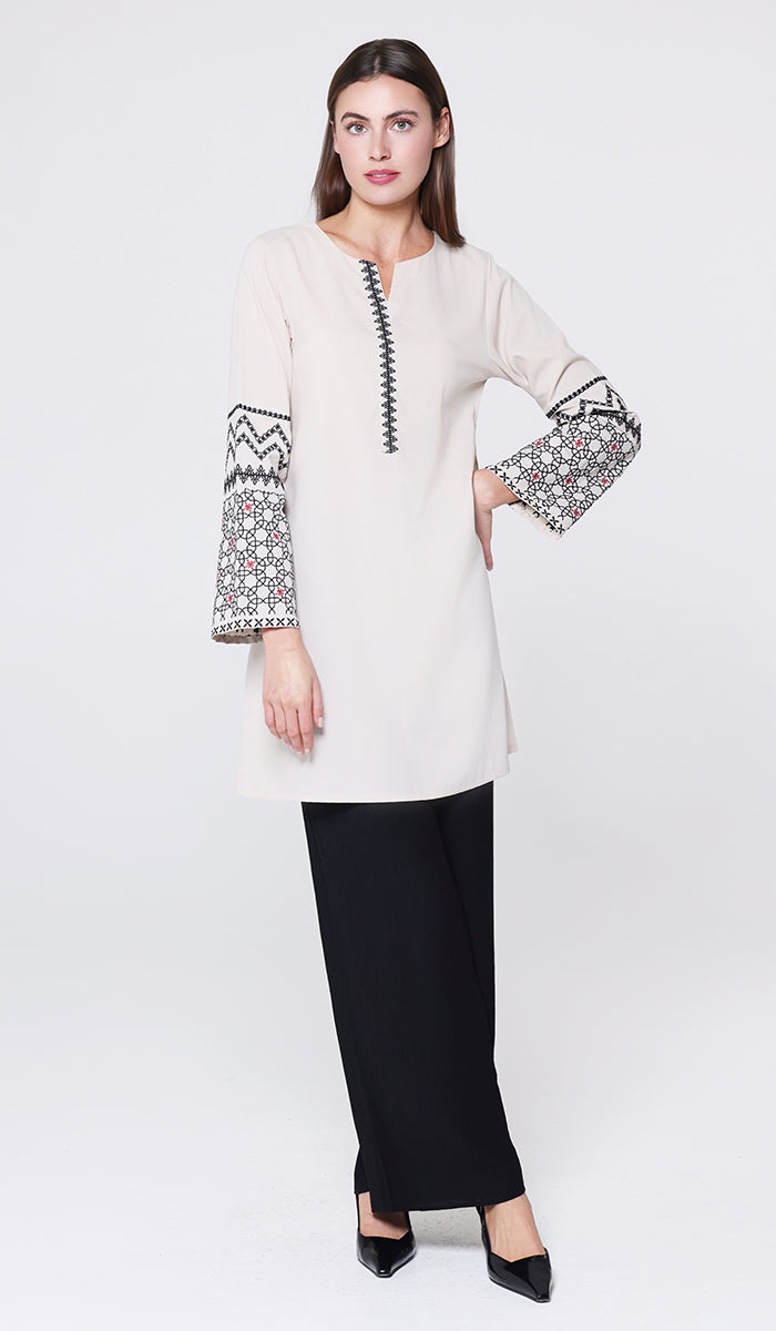 Tunique longue et modeste de tous les jours Parisa Mostly Cotton - Charbon - PRÉCOMMANDE (expédiée dans 2 semaines)