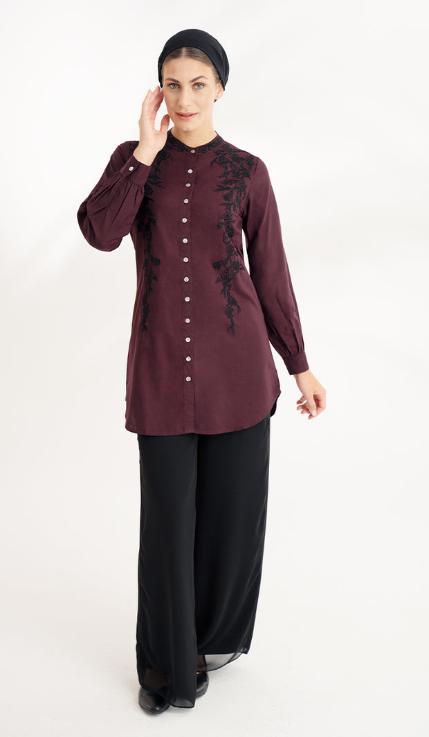 Chemise boutonnée modeste brodée principalement en coton Alvina - Marron 