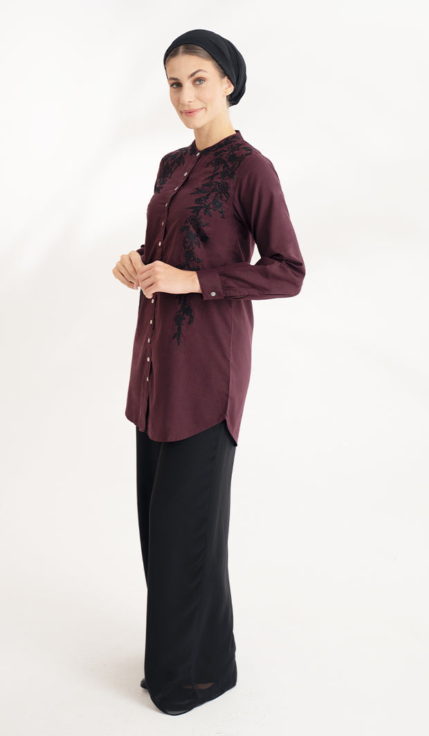 Chemise boutonnée modeste brodée principalement en coton Alvina - Marron 