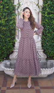 Armine - Robe longue modeste imprimée à plusieurs niveaux - Moka