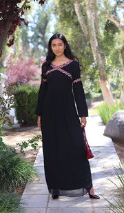 Robe abaya longue modeste brodée Kiran - Noir - VENTE FINALE