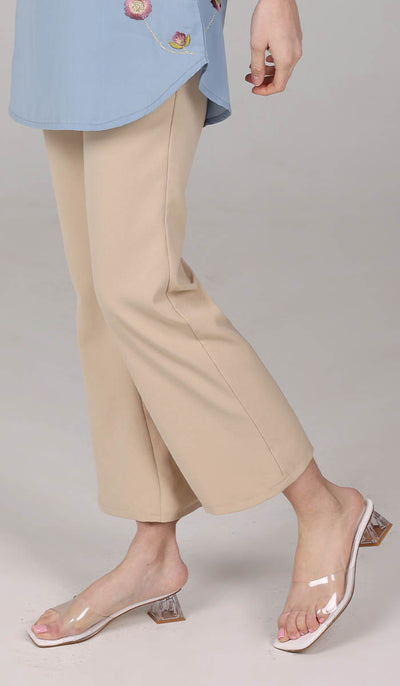 Pantalon habillé évasé extensible Lyla - Crème au beurre