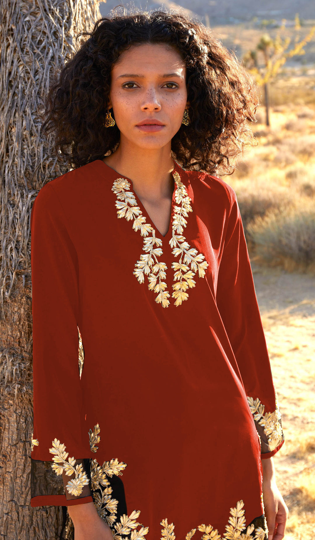 Tunique modeste longue ornée Mahnaz Gold - Corail
