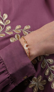 Bracelet à breloques réglable en forme de croissant de lune minimaliste Mina en argent sterling - Or