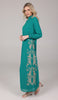 Robe longue formelle longue ornée de Nyla Modest - Sarcelle
