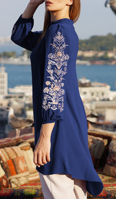 Robe tunique midi modeste brodée Seher - Marina Blue