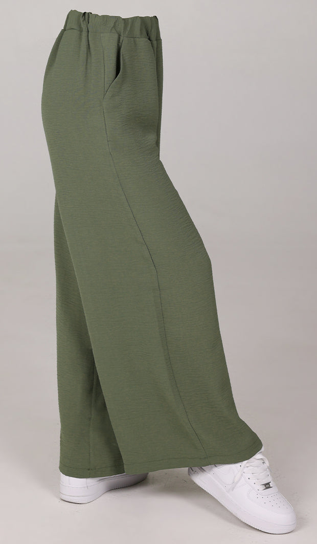 Pantalon ample extensible à jambe large Tina - Olive 